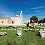 Lovely Apartment In Zadar Апартаменти Задар