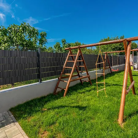 Stunning In With Wifi زادار