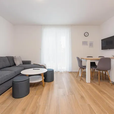 公寓 Stunning In With Wifi 扎达尔